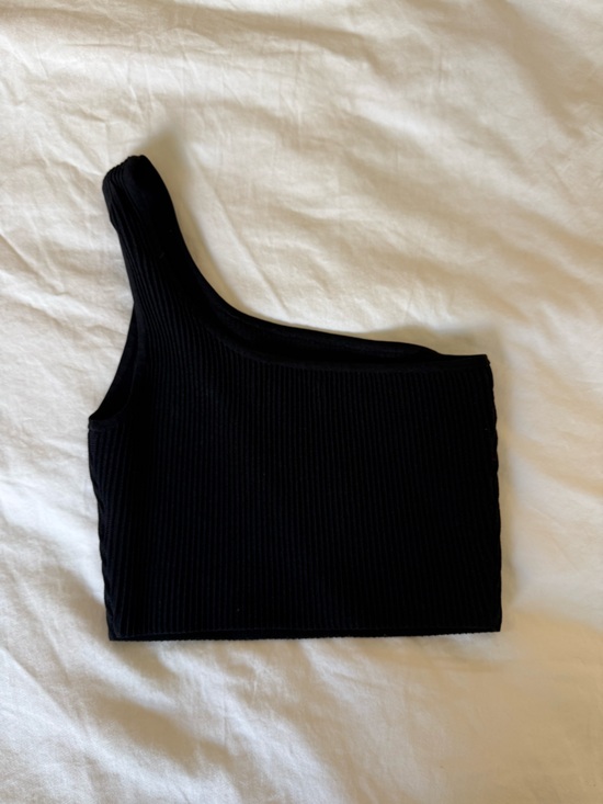 Aritzia Black One-Shoulder Ribbed Tank Top - Picture 2 of 3